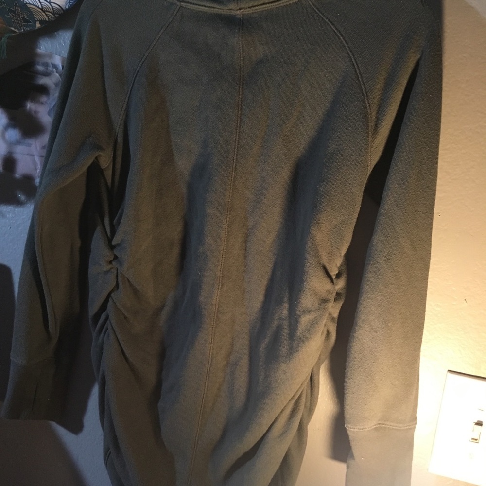 Sweater - Picture 7 of 7